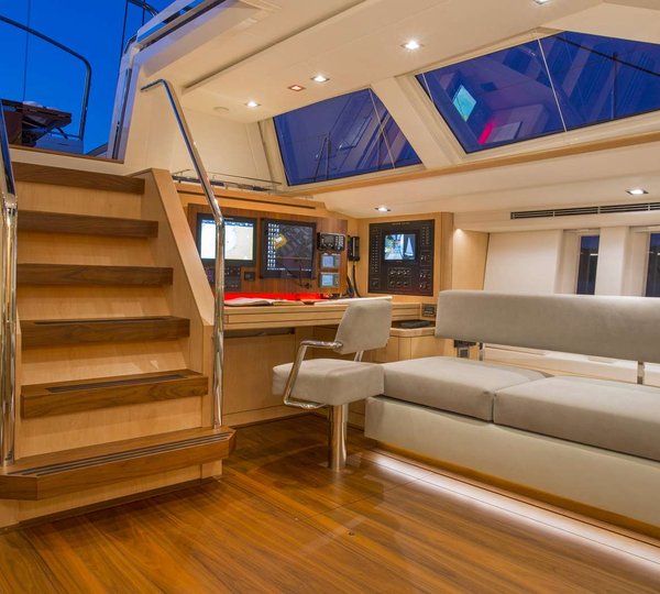 Interiors Saloon And Helm