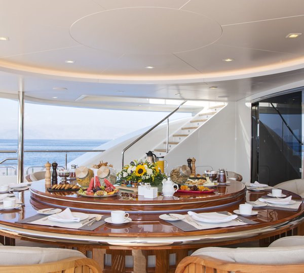 Large Circular Aft Deck Dining Table Alfresco