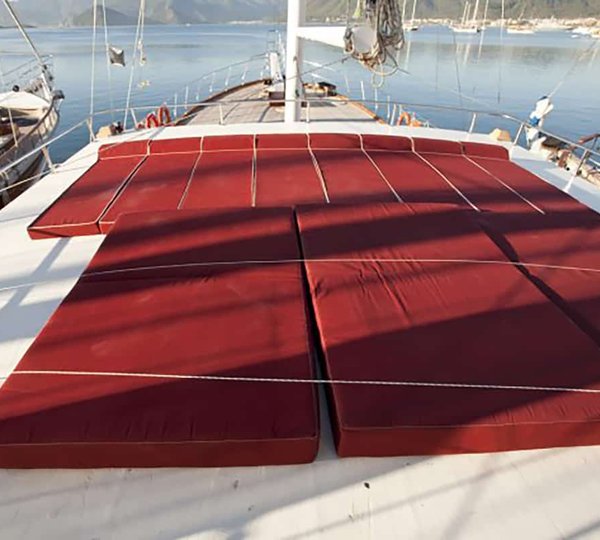 Large Sunbathing Area