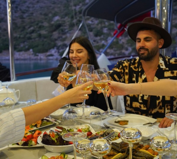 Lifestyle Enjoying A Meal