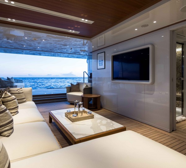 Lower Deck - Beach Club