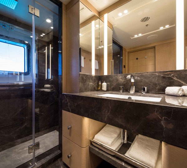 Lower Deck Guest Suite Bathroom