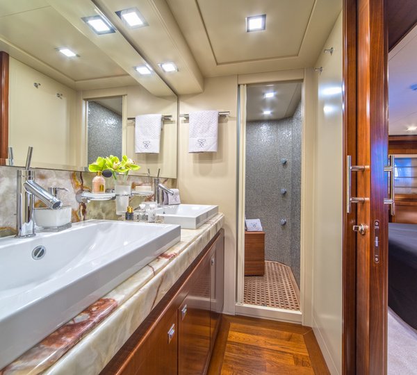 Lower Deck Master Suite