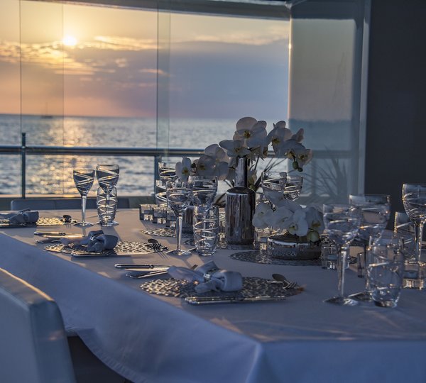 Luxurious Dining Set Up