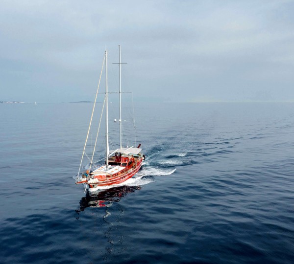 Luxury Charter Yacht ERATO