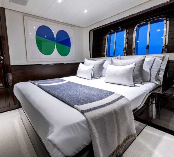 Luxury Double Cabin For Guests