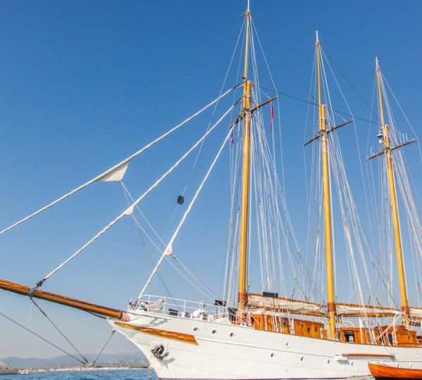 Luxury Sailing Yacht TRINAKRIA