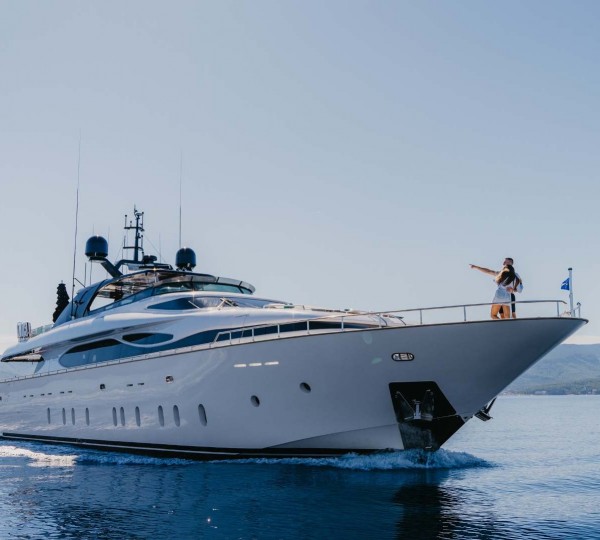 Luxury Yacht CYNTHIA