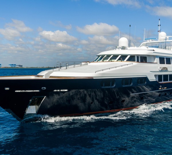 Luxury Yacht LANIDA