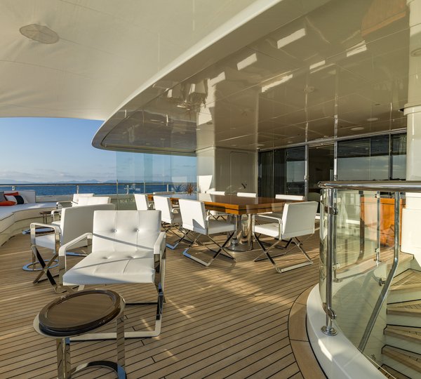Main Aft Deck Dining Area