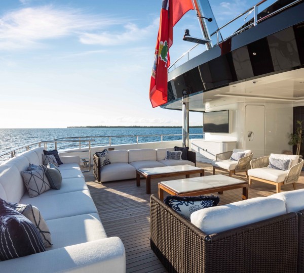 Main Deck Aft Seating And Relaxation Area