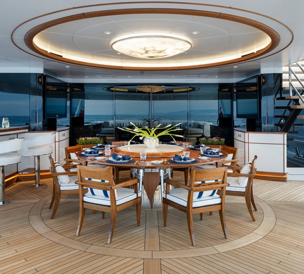 Main Deck Alfresco Dining