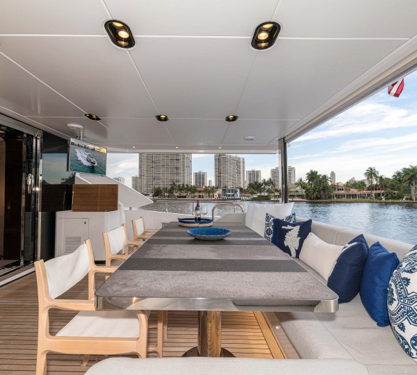 Main Deck Alfresco Dining Area