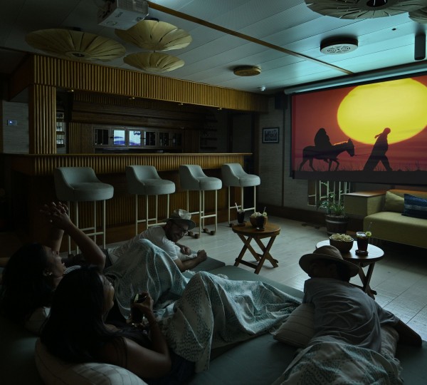 Main Deck Cinema - Kudanil - Jack Johns