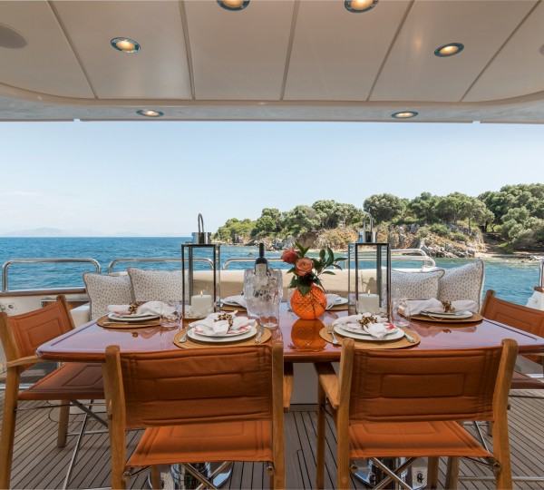 Main Deck Dining Al Fresco