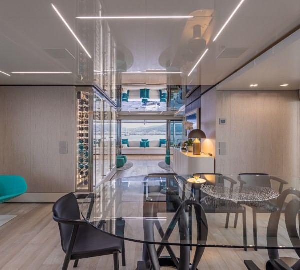 Main Deck Saloon - Dining