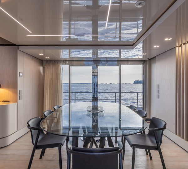 Main Deck Saloon Dining Area