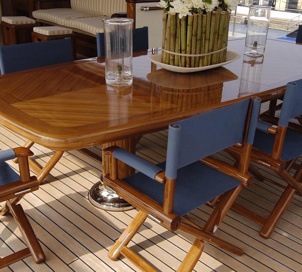 Main Deck Setee And Dining Area