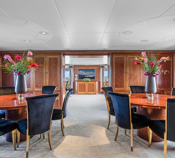 Main Saloon - Dining Area