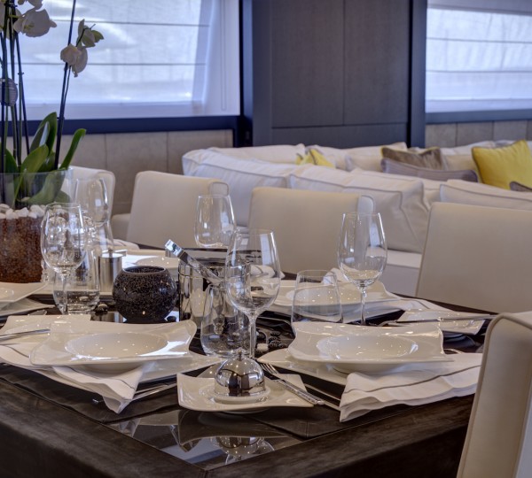 Main Saloon - Elegant Dining Set Up