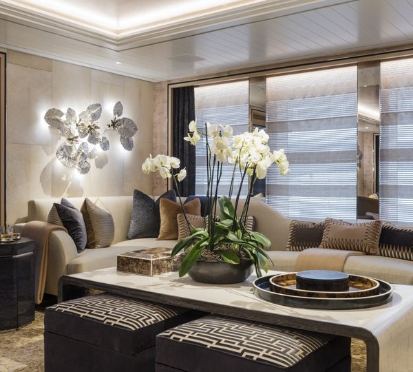 Main Saloon Close Up