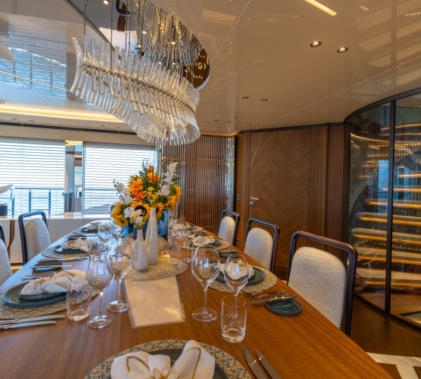 Main Saloon Dining 2