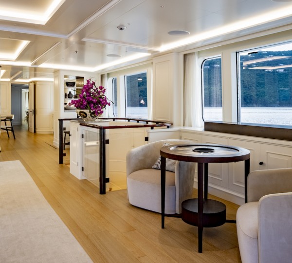 Main Saloon With Great Views