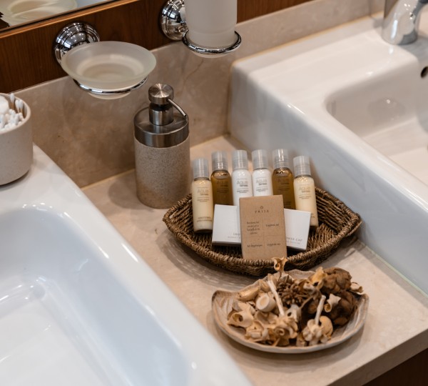 Master Bathroom Amenities