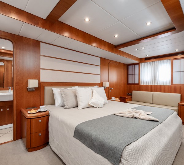 Master Cabin With Ensuite Bathroom