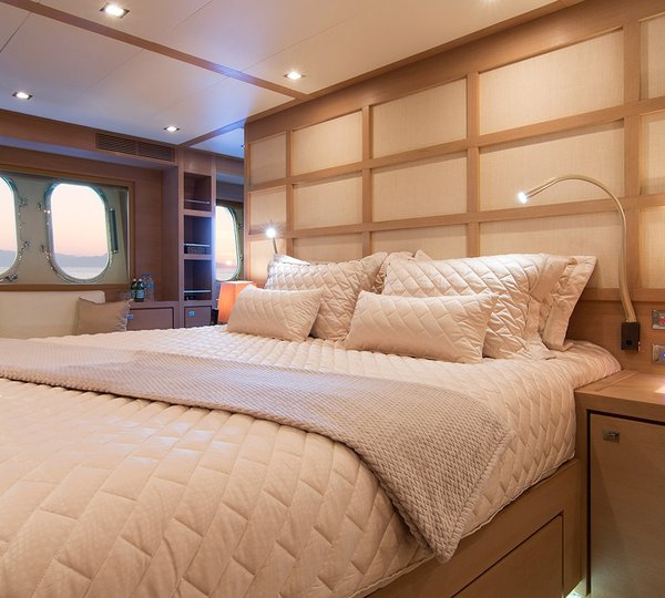 Master Double Cabin