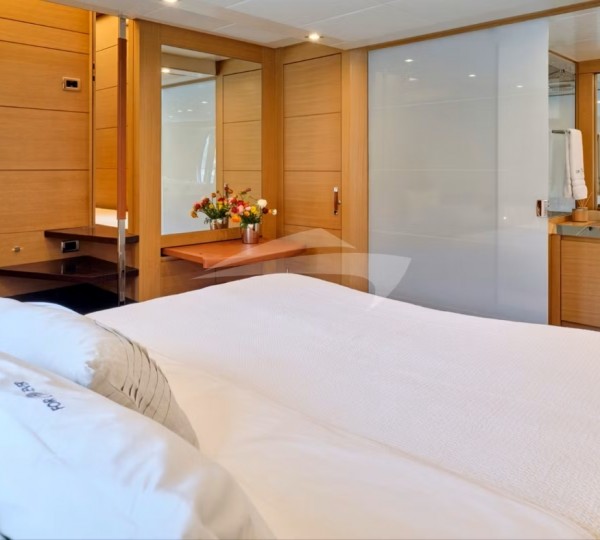 Master Stateroom 01
