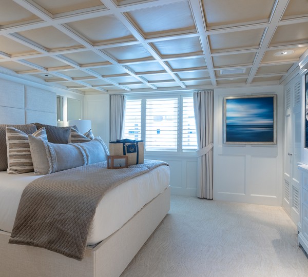 Master Suite - Bed With Tv