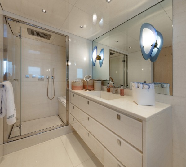 Master Suite - Bathroom