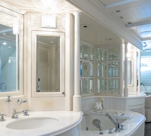 Master Suite - Bathroom Detail