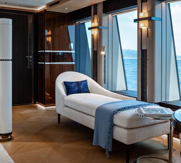 Master Suite - Chaise Lounge