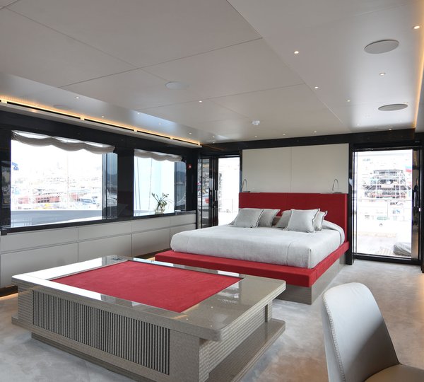 Master Suite With Amazing Panoramic Windows