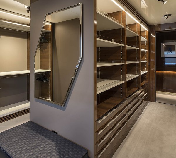 Master Walk In Wardrobe