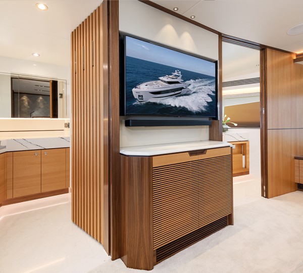 Master With Ensuite Bathroom