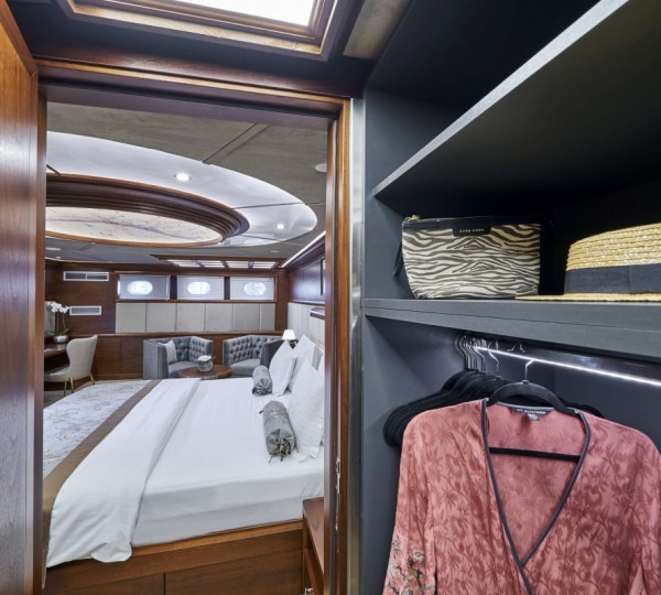 Master With Wardrobe