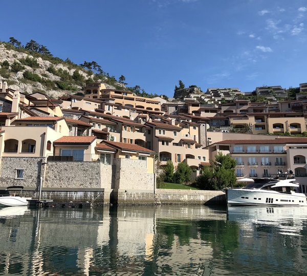 Motor Yacht Adler Suprema