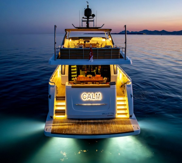 Motor Yacht CALM - By Night