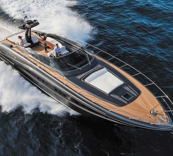 Motor Yacht CHEYENNE Aerial