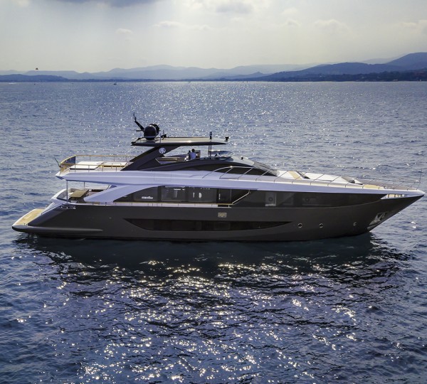 Motor Yacht DRIFTER By Amer