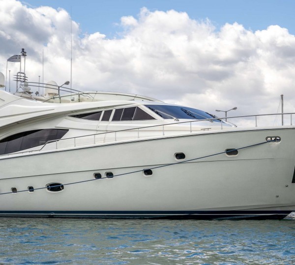 Motor Yacht ESTIA YI For Charter