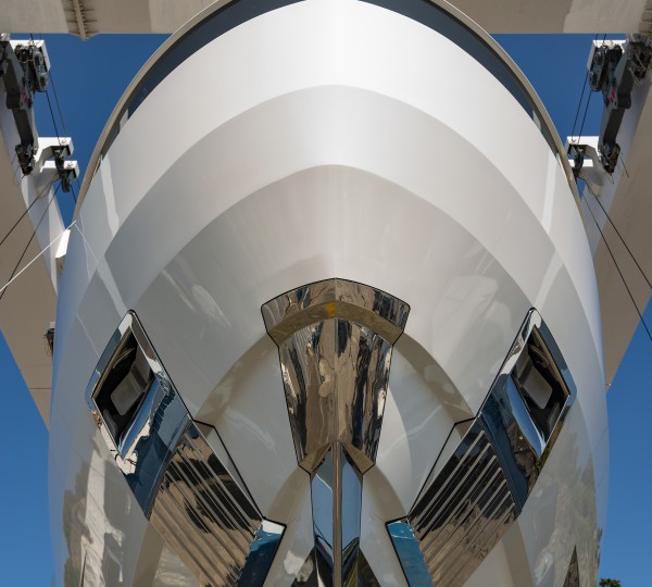 motor yacht L.A.U.L. at launch