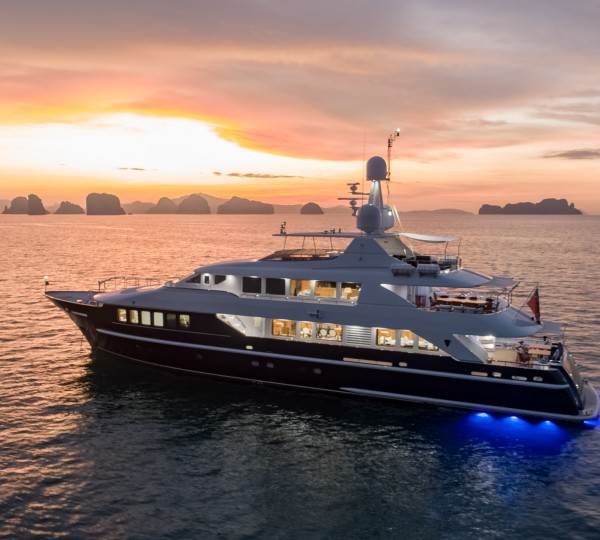 Motor Yacht LADY AZUL