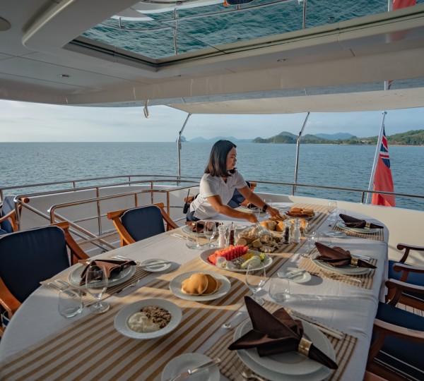 aft deck dining