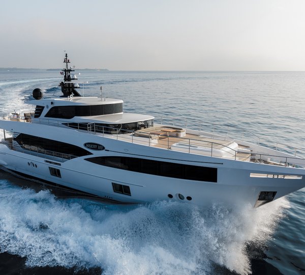 Motor Yacht MIA