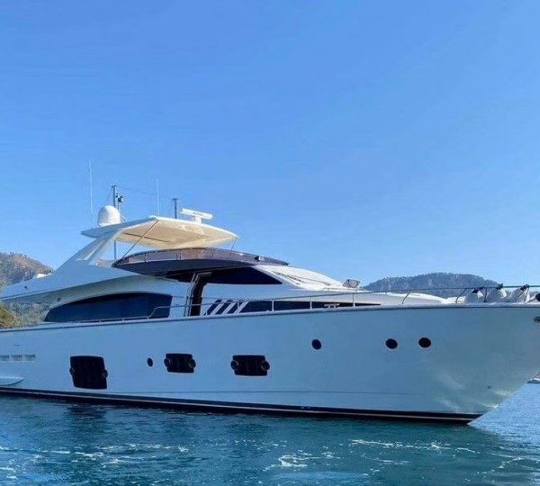 Motor Yacht Reine Des Coeurs