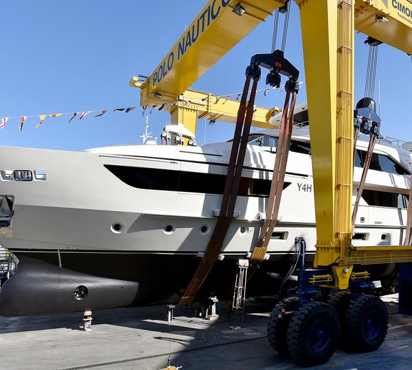 Motor Yacht Y4H At Launch